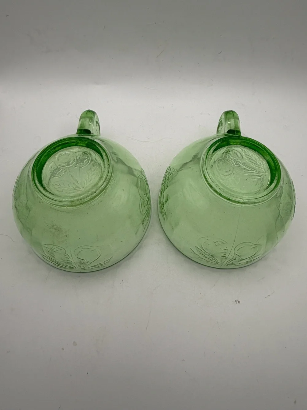 VTG 30’s uranium/depression glass teacups